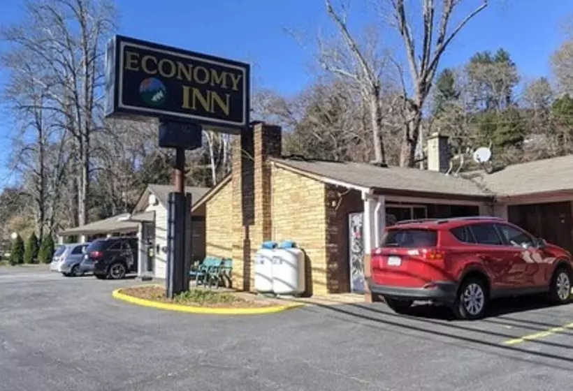 Hotelli Economy Inn Sylva