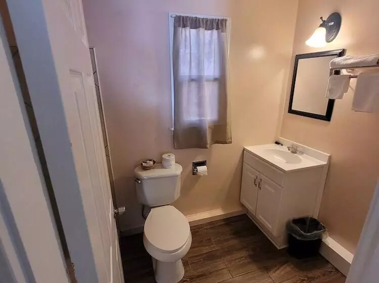 Hotelli Economy Inn Sylva