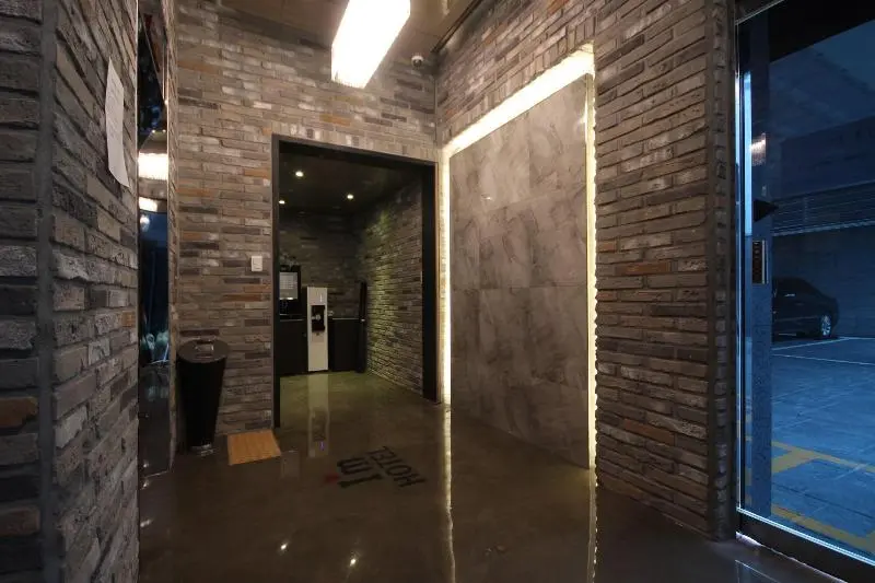 ホテル Im