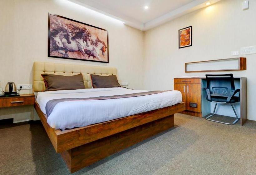 Otel Oyo 78487 Collection O Vera Inn