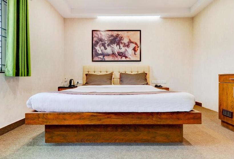 Otel Oyo 78487 Collection O Vera Inn