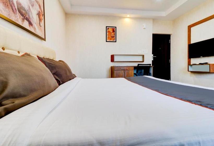 Otel Oyo 78487 Collection O Vera Inn