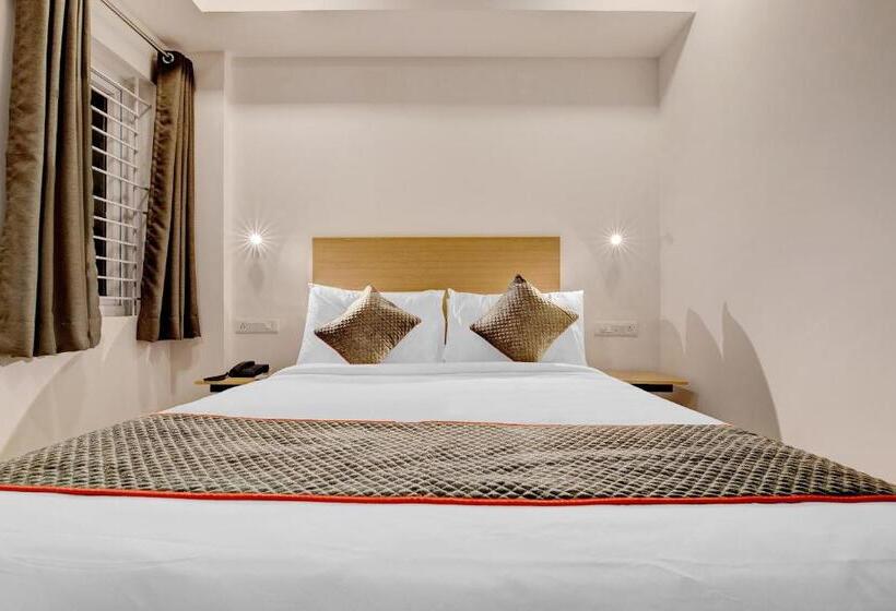 Otel Townhouse Siri Residency