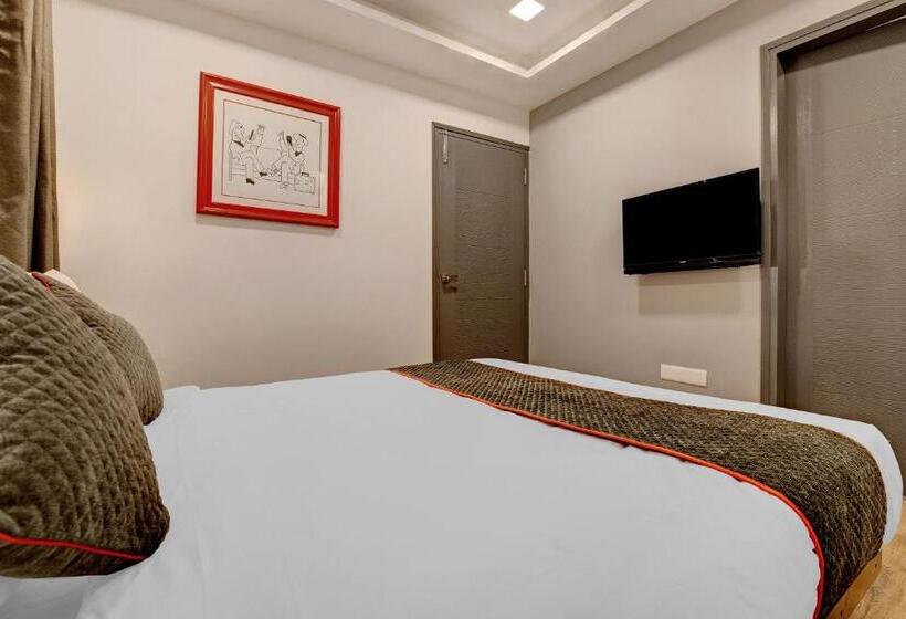 Otel Townhouse Siri Residency