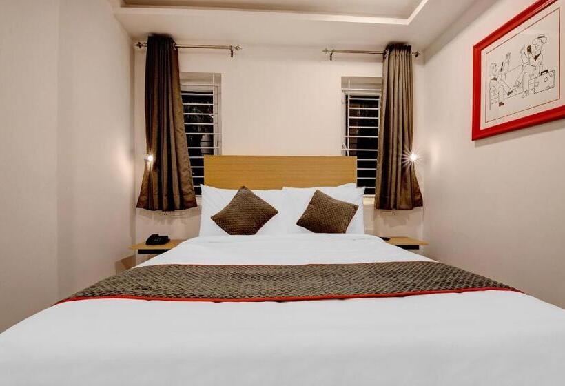 Otel Townhouse Siri Residency