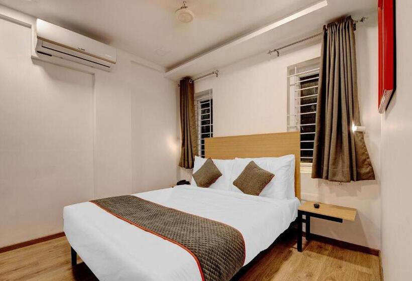 Otel Townhouse Siri Residency