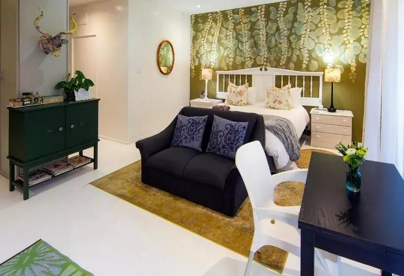 ペンション Sixty Three