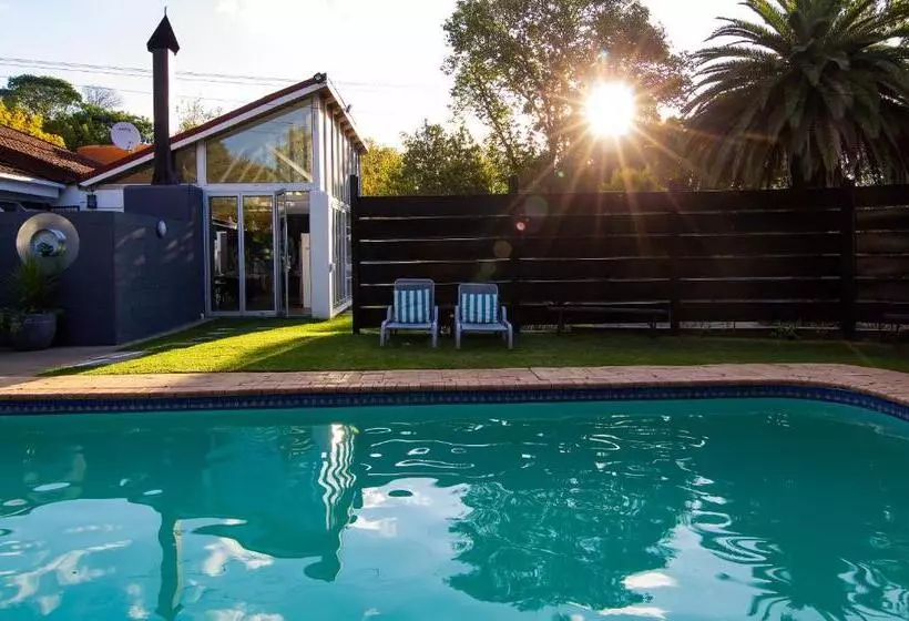 ペンション Sixty Three