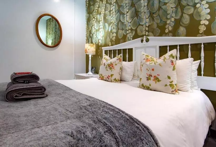 ペンション Sixty Three