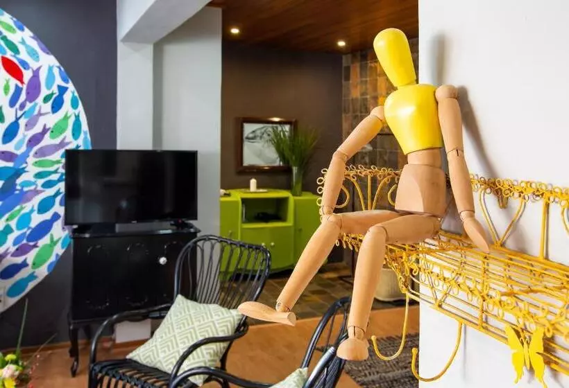 ペンション Sixty Three