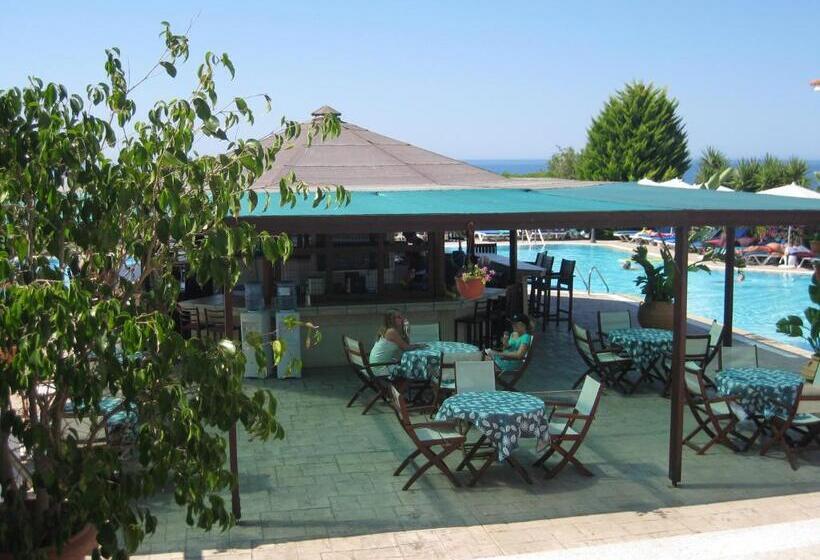 ホテル Akamanthea Holiday Village