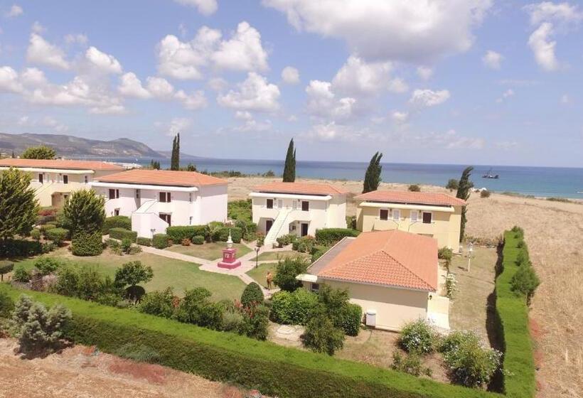 ホテル Akamanthea Holiday Village