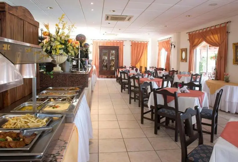 Hotelli Akamanthea Holiday Village