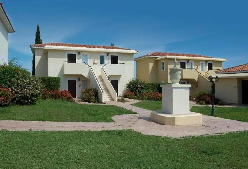 Hotelli Akamanthea Holiday Village