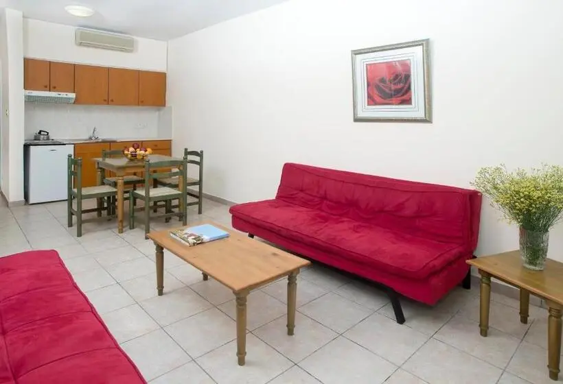 Hotelli Akamanthea Holiday Village