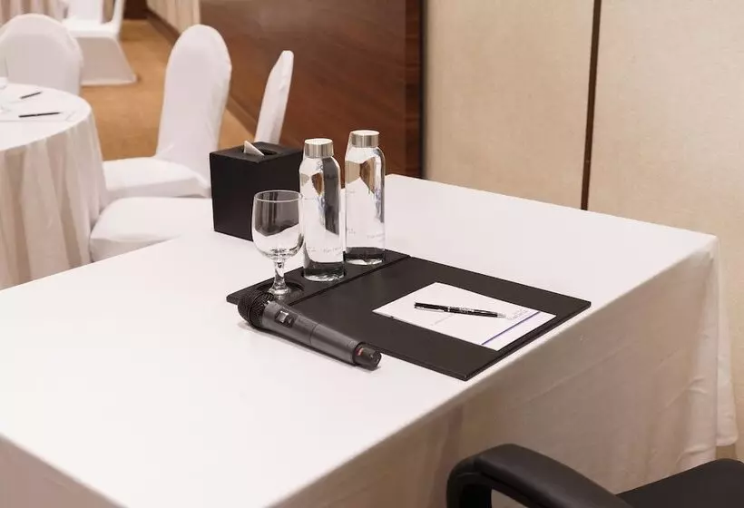 هتل Amwaj Rotana, Jumeirah Beach   Dubai