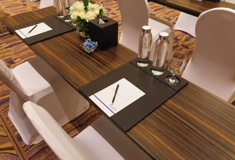 هتل Amwaj Rotana, Jumeirah Beach   Dubai