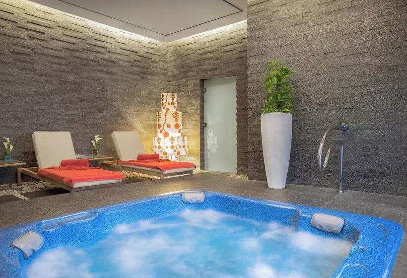 ホテル Amwaj Rotana, Jumeirah Beach   Dubai