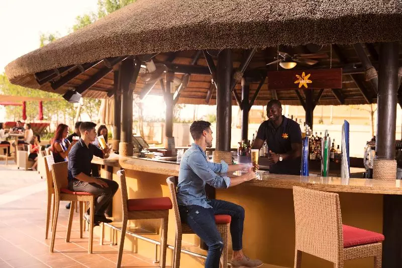 هتل Amwaj Rotana, Jumeirah Beach Dubai