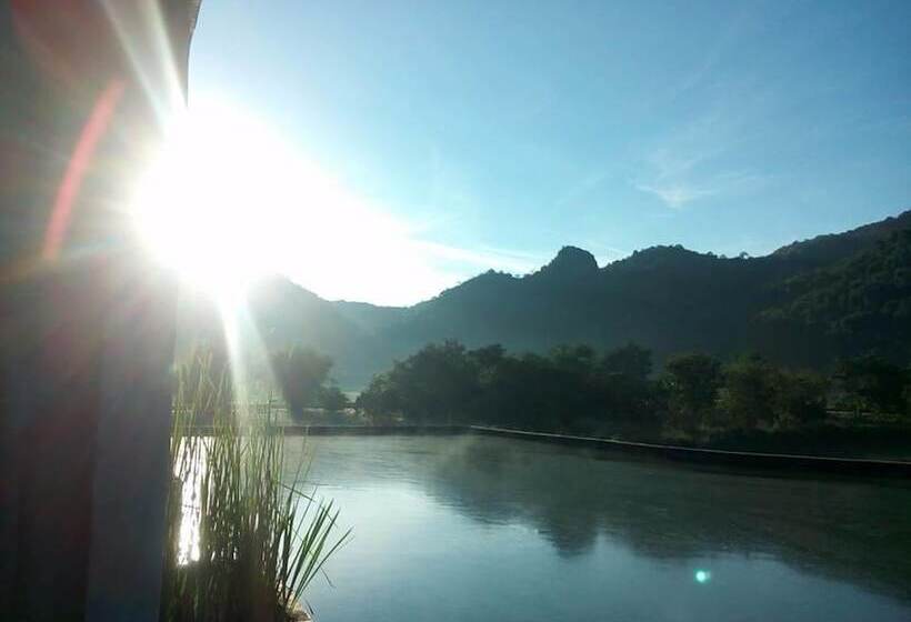 فندق Avartarn Miracles