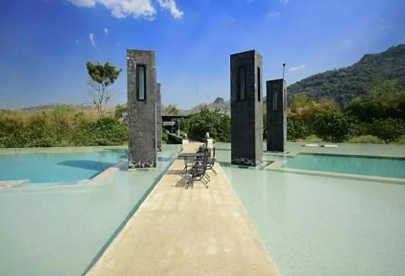 فندق Avartarn Miracles