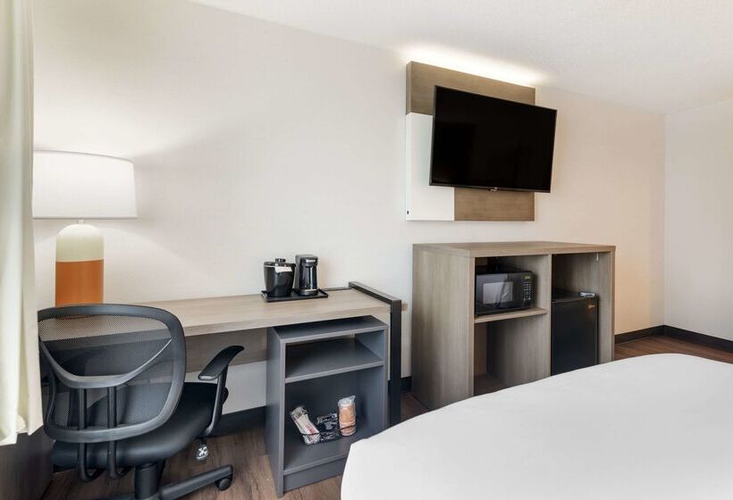 בית מלון כפרי Comfort Inn Airport