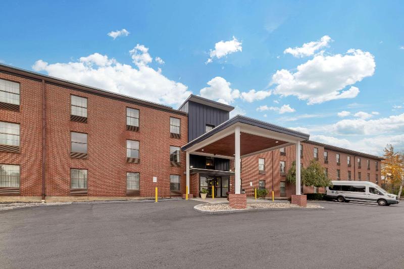 בית מלון כפרי Comfort Inn Airport