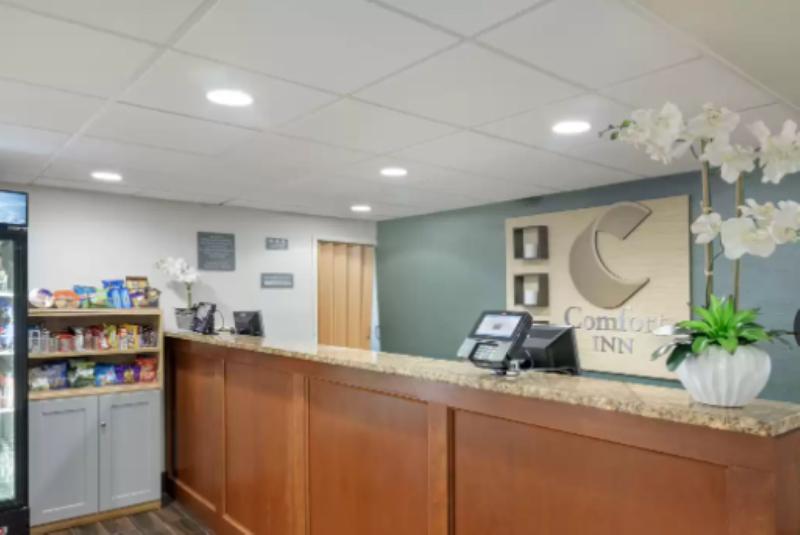 בית מלון כפרי Comfort Inn Airport