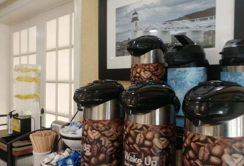 בית מלון כפרי Comfort Inn Airport