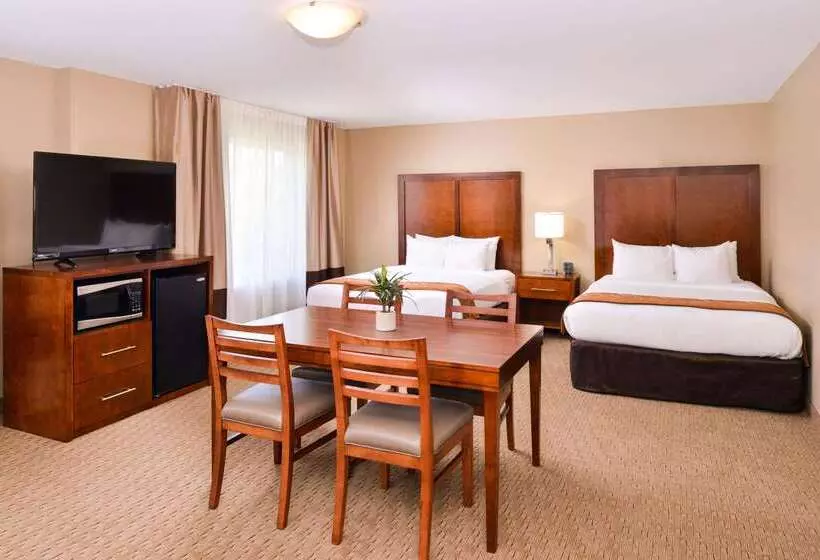 호텔 Comfort Suites