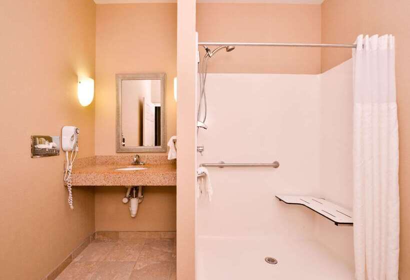 هتل Comfort Suites