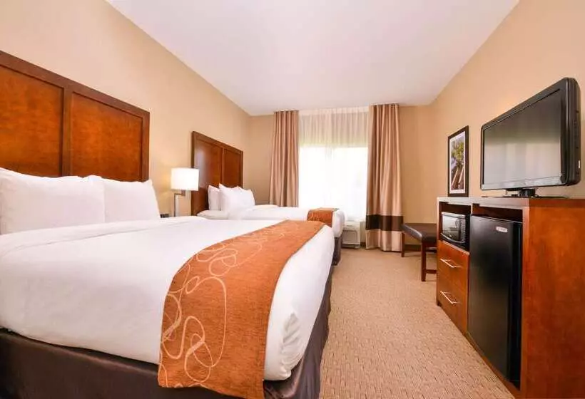 호텔 Comfort Suites