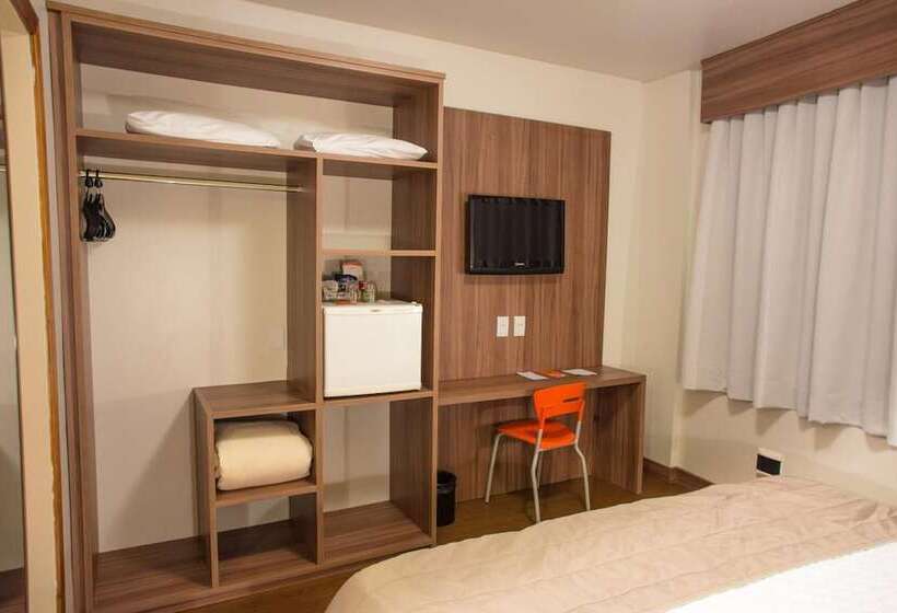 هتل Continental Business  200 Metros Do Complexo Hospitalar Santa Casa