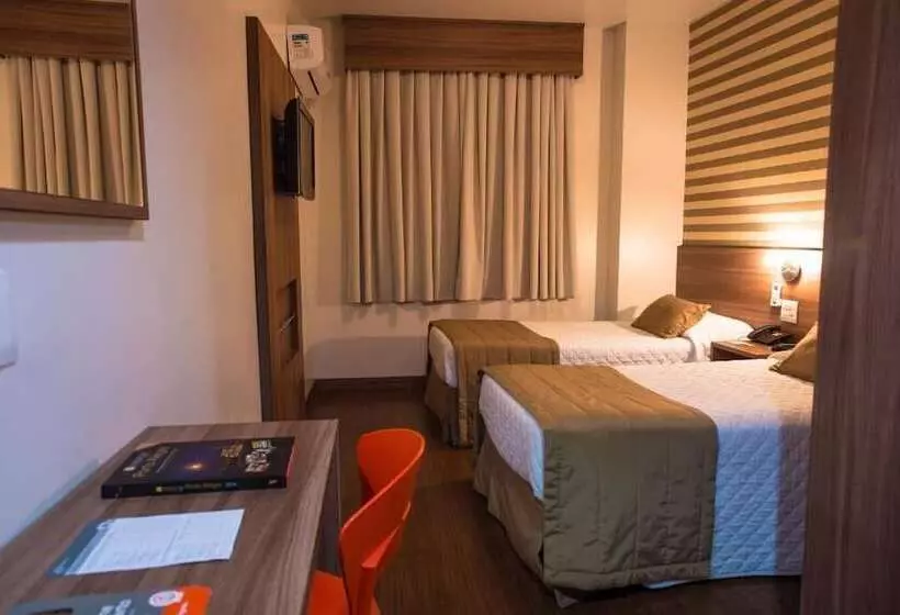 Hotel Continental Business  200 Metros Do Complexo Hospitalar Santa Casa