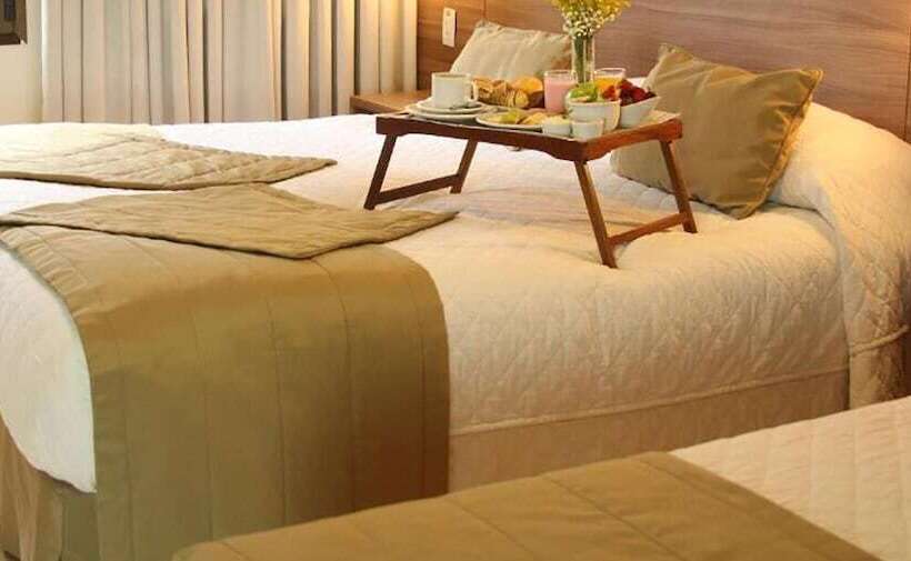 هتل Continental Business  200 Metros Do Complexo Hospitalar Santa Casa