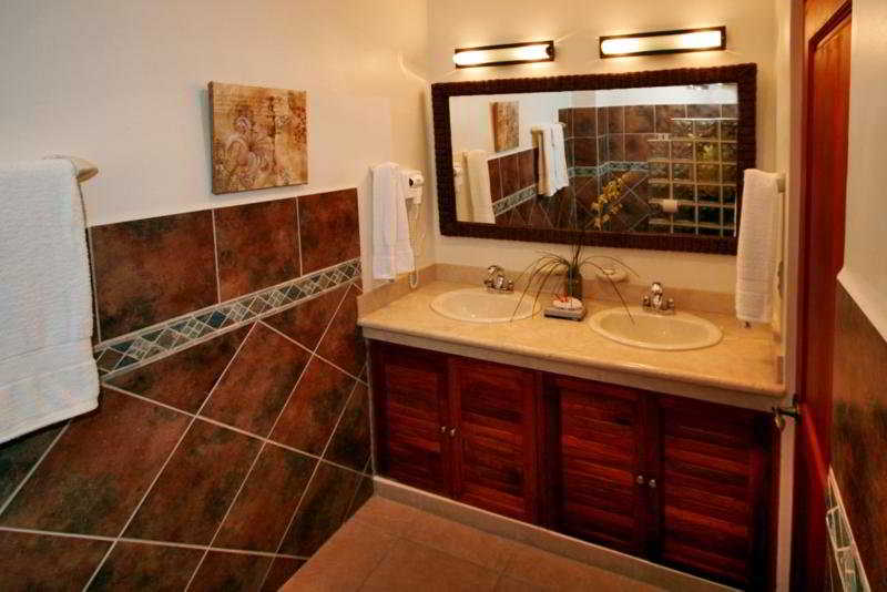 هتل Daystar La Paloma Blanca