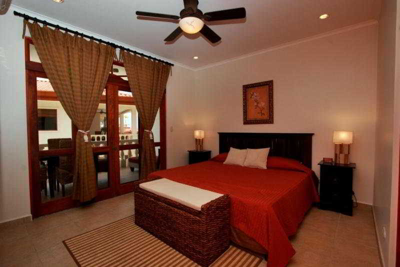 هتل Daystar La Paloma Blanca