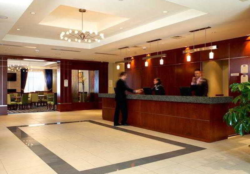 فندق Fairfield Inn & Suites By Marriott Montreal Airport
