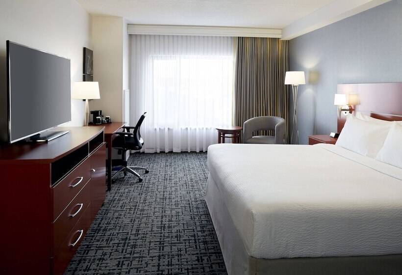 فندق Fairfield Inn & Suites By Marriott Montreal Airport