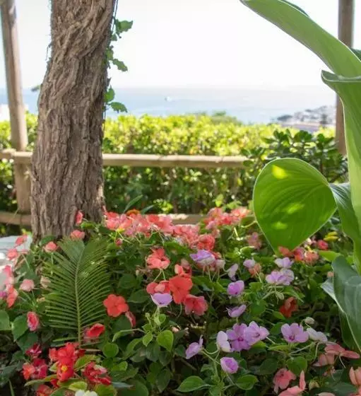 Hotelli Guesthouse Coralba