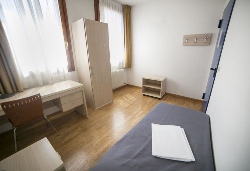 ホテル Sunny Terrace Hostel