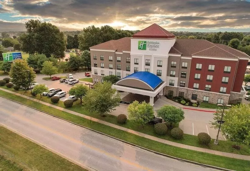 Hotelli Holiday Inn Express And Suites Springfield Medical District, An Ihg