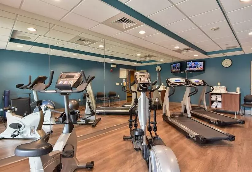 Hotelli Holiday Inn Express And Suites Springfield Medical District, An Ihg