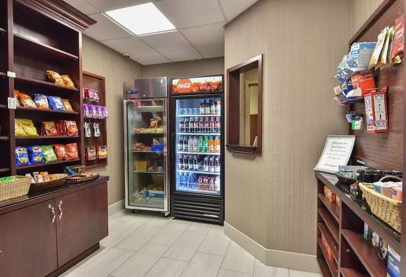 Hotelli Holiday Inn Express And Suites Springfield Medical District, An Ihg