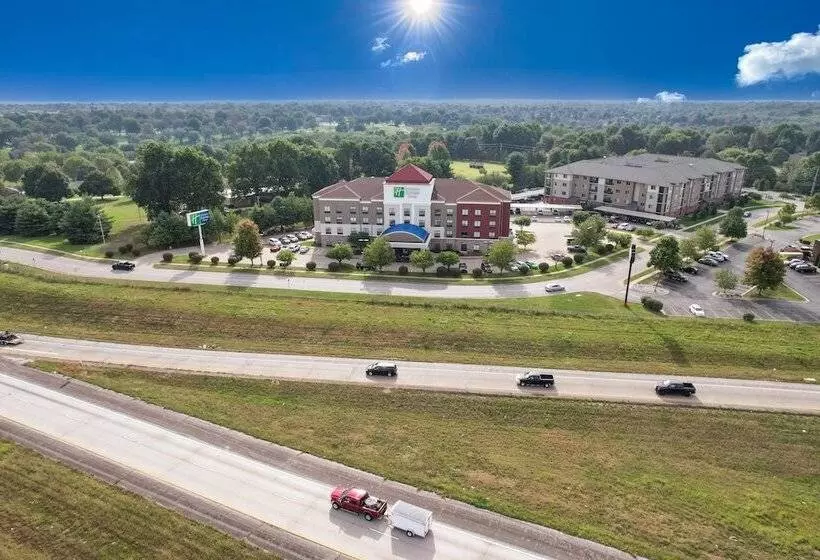 Hotelli Holiday Inn Express And Suites Springfield Medical District, An Ihg
