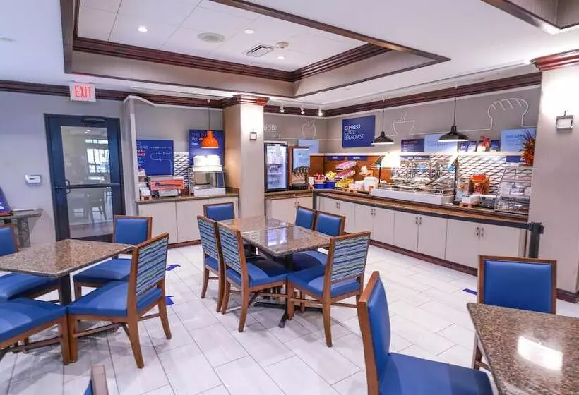 Hotelli Holiday Inn Express And Suites Springfield Medical District, An Ihg