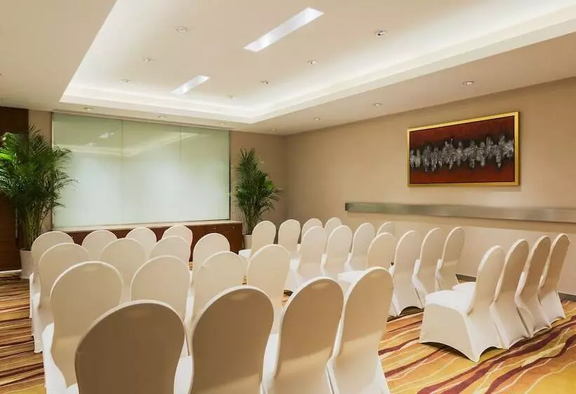 בית מלון כפרי Holiday Inn Nanjing Aqua City, An Ihg