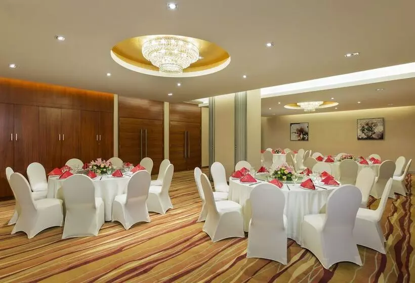 בית מלון כפרי Holiday Inn Nanjing Aqua City, An Ihg