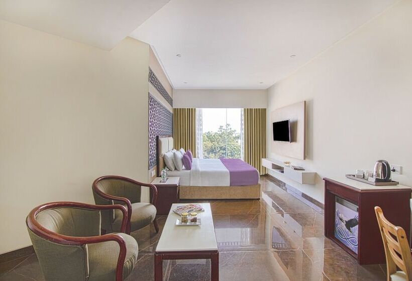 בית מלון כפרי Hrj Sarovar Portico Indore