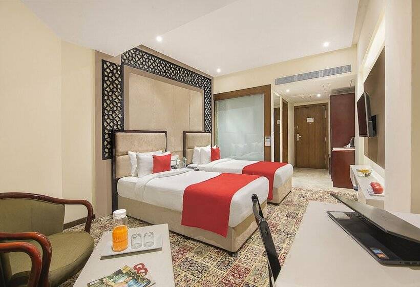 בית מלון כפרי Hrj Sarovar Portico Indore